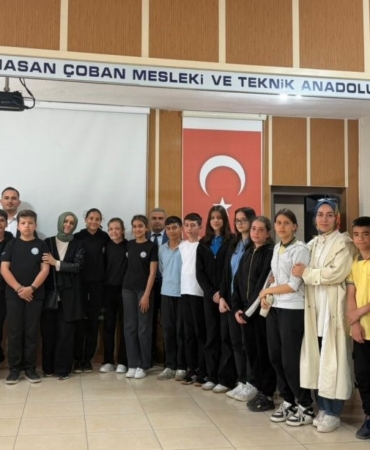 Burhaniye’de öğrenciler arasında bilgi yarışması yapıldı