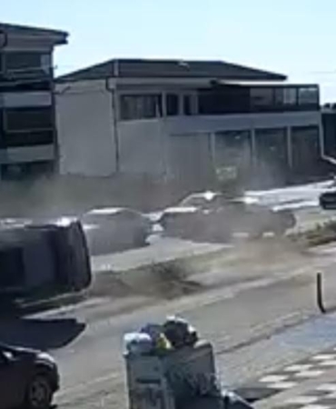 Tekirdağ’da 2’si çocuk 5 kişinin yaralandığı kaza kamerada: 25 metre boyunca taklalar attı