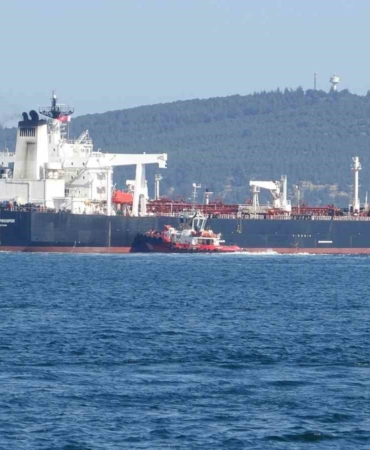 Çanakkale Boğazı’nda ham petrol tankeri sürüklendi