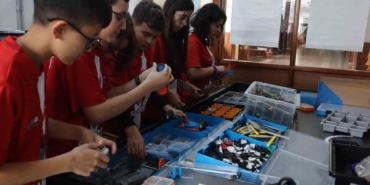 Yalovalı öğrenciler kısıtlı imkanlarla dünya devlerine meydan okuyor