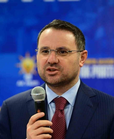 Bakan Gürlek: "AK Parti dava partisidir, gönül partisidir"