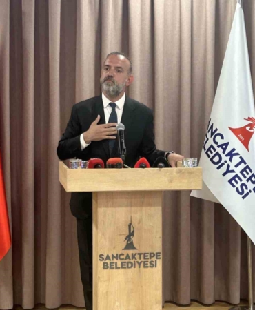 Başkan Yeğin’den Sancaktepe’de yıkılan anıta ilişkin açıklama: "Sökün dedim yıktılar, gece dedim sabah yaptılar"