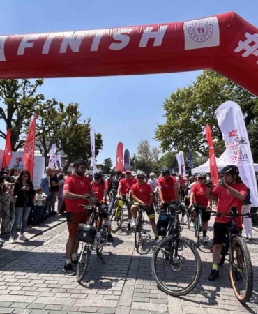 19 Mayıs’ta Sultanahmet’ten Dolmabahçe’ye pedal çevirdiler