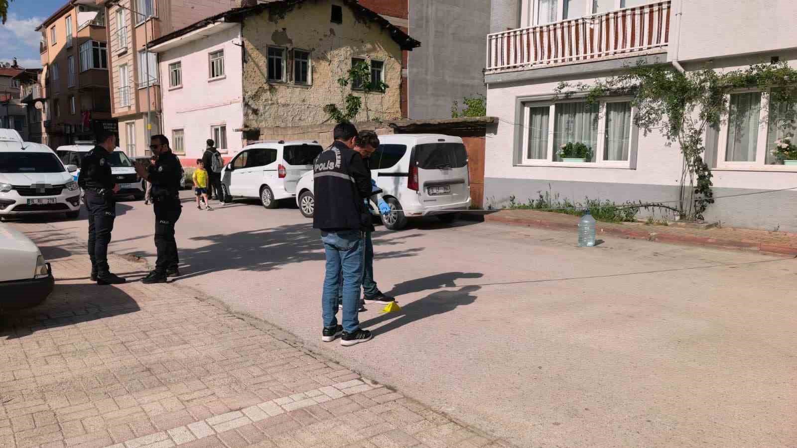 Silahla bir kişiyi yaralamıştı, çatıda yakalandı