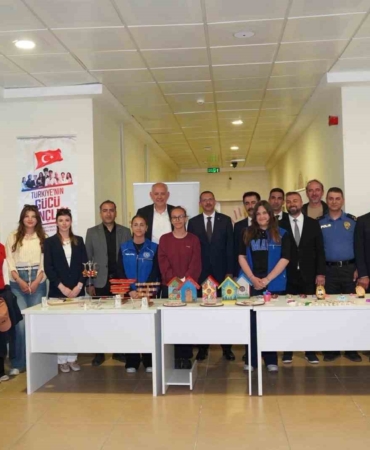 Pınarhisar’da "Teras Kitap Kafe" törenle açıldı