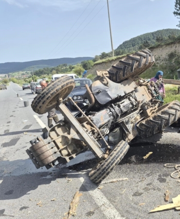 Sındırgı’da traktör kazası: 1 yaralı