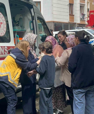 Yangında yaralanan özel ihtiyaç sahibi çocuk gözyaşlarına boğuldu