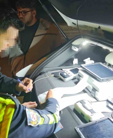"Hiç kullanmadım" dedi, egzozdan men oldu