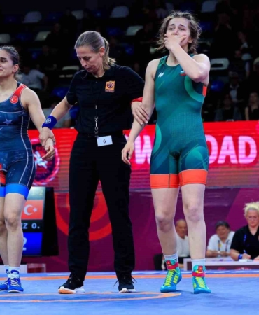 U17 Avrupa Güreş Şampiyonası’nda Özdenur Özmer’den altın madalya