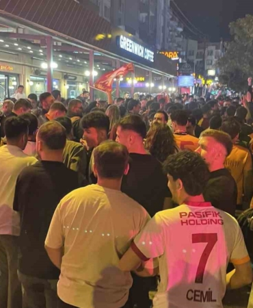 Galatasaray’ın şampiyonluğu Bursa’da kutlandı
