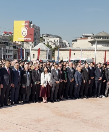 Taksim Meydanı’nda 19 Mayıs töreni düzenlendi
