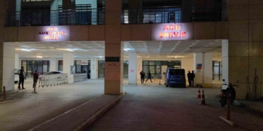 Askeri araç duvara çarptı: 2 asker yaralandı