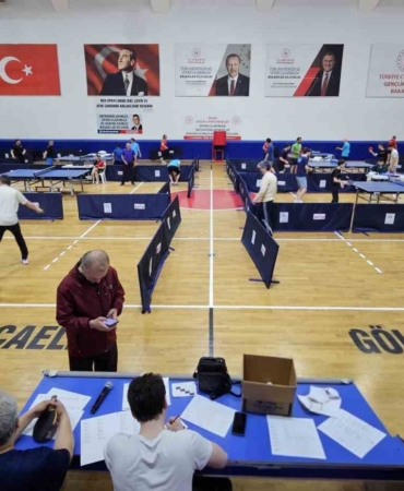 Gölcük’te masa tenisi heyecanı