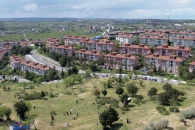 Arnavutköy’de geleneksel uçurtma şenliği renkli görüntülere sahne oldu