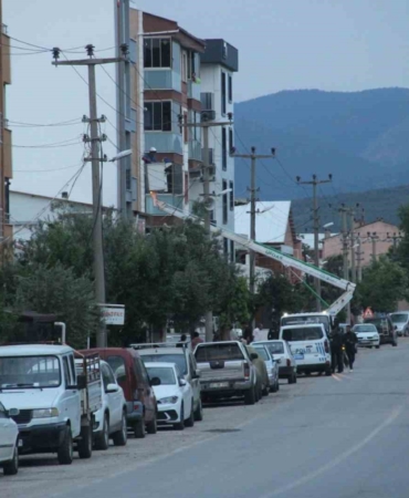 Bayramiç’te inşatta elektrik akımına kapılan işçi ağır yaralandı