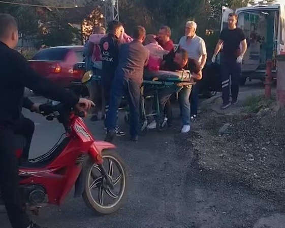 Göğüs ağrısıyla yola çıktı, ambulansla hayata tutundu