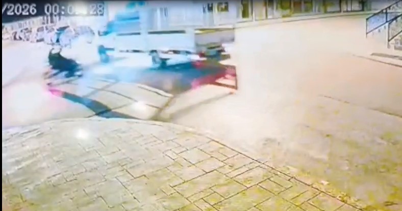 Keşan’da 2 kişinin yaralandığı kaza güvenlik kamerasına ansıdı