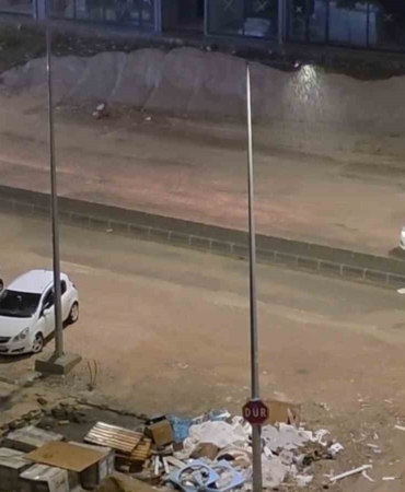 Edirne’de sağanak etkili oldu: Caddeler göle döndü