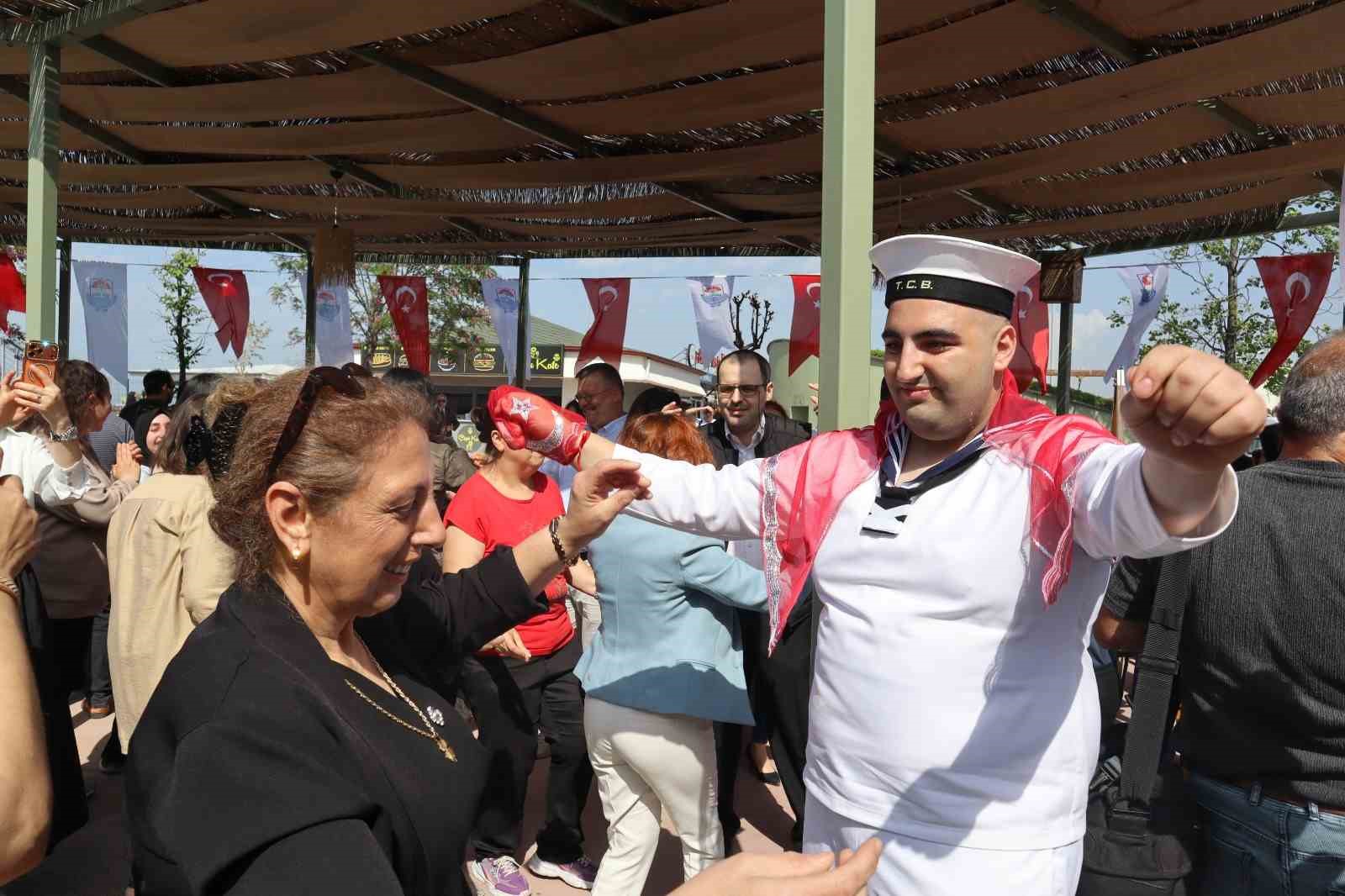 Yalova’da engelli gençlere asker eğlencesi