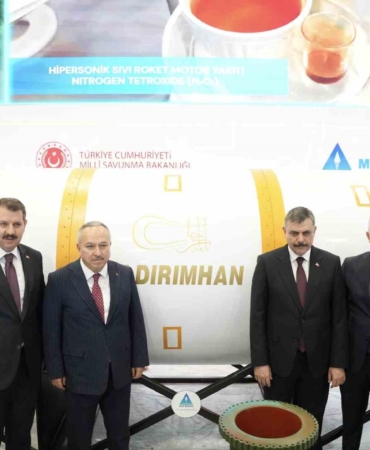 Bakan Çiftçi, SAHA EXPO’da yerli ve milli ürünleri inceledi