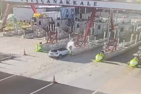 Malkara’da Çanakkale otoyolu gişelerinde otomobil bariyere çarptı: 1 ölü, 1 yaralı
