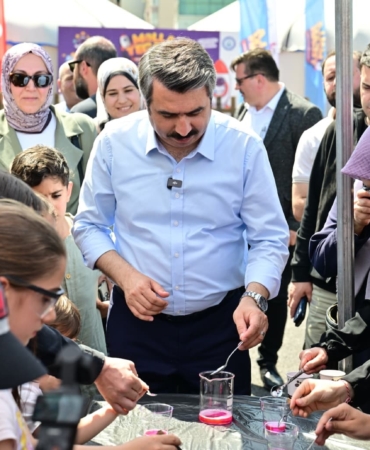 Gençler bilim ve teknoloji festivalinde buluştu