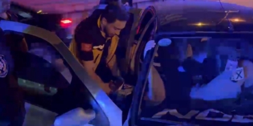 Kontrolden çıkan otomobil bariyere çarptı, sürücü yaralandı