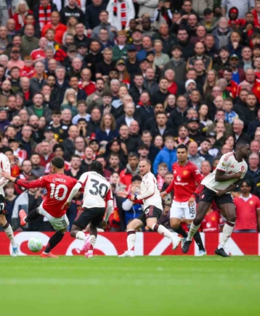 Dev maçta Manchester United, evinde Liverpool’u yendi