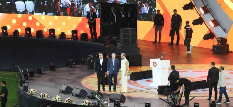 Cumhurbaşkanı Erdoğan, Sefo’nun konserini izledi