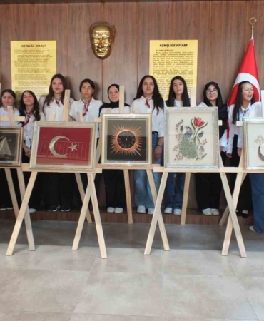 Burhaniye’de Filoğrafi kursundaki eserler ilgi gördü