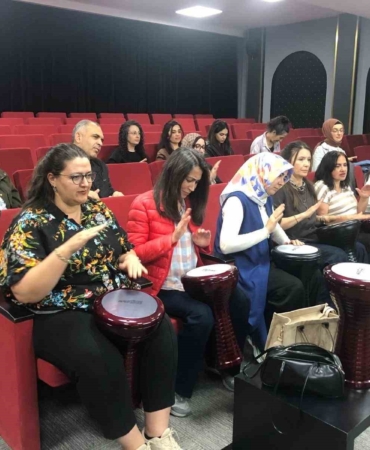 Balıkesir’de öğretmenlerden ritim şov