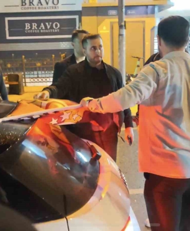 Bağdat Caddesi’nde tansiyon yükseldi, polis önledi