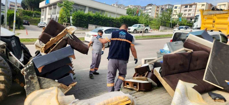 Nilüfer Belediyesi bayram boyunca sahada