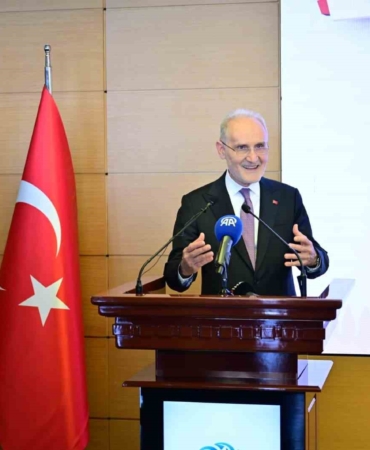 Belçika Flaman Bölge Hükümeti Başbakanı Diependaele, İTO Başkanı Avdagiç ile bir araya geldi