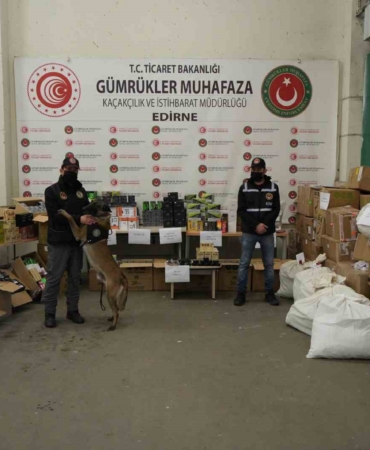 Kapıkule’de dev operasyon: Milyonlarca liralık kaçak eşya ve uyuşturucu ele geçirildi