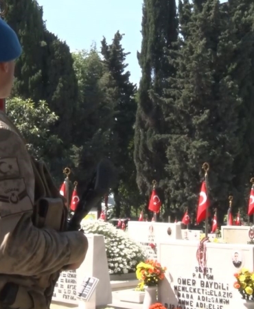 Edirnekapı Şehitliği’nde hüzünlü bayram arefesi