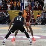 Beşiktaş ile Galatasaray yarı final için parkeye çıkacak