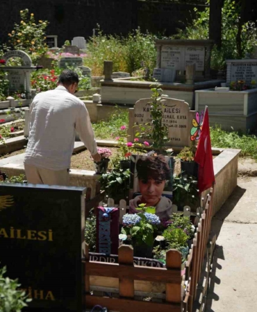Mattia Ahmet Minguzzi’nin ailesi, bayramın ilk günü çocuklarının mezarını ziyaret etti