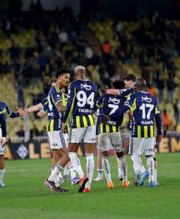 Fenerbahçe, Kadıköy’de Başakşehir’e karşı galibiyet serisini sürdürdü