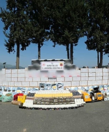 Bursa’da kaçak tütün operasyonu: Milyonlarca makaron ele geçirildi