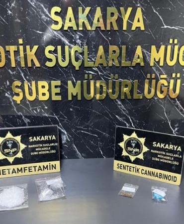 Uyuşturucu sevkiyatı otoyol gişesinde engellendi: 2 tutuklama