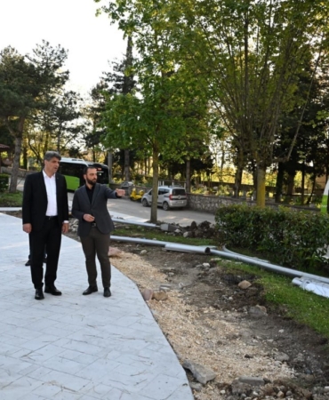 Kartepe’ye yeni mahalle meydanları kazandırılıyor