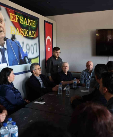 Aziz Yıldırım, şampiyon boksörlerle bir araya geldi