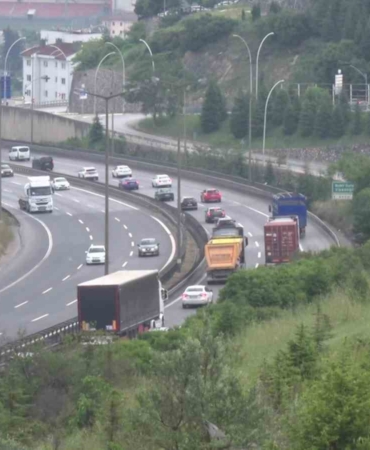 Kocaeli’de bayram tatilinin 3. gününde trafik akıcı seyrediyor