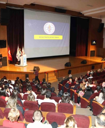 Geleceğin veteriner hekimleri beyaz önlüklerini giydi