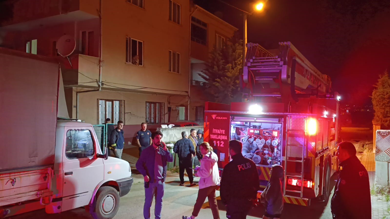 Eski eşinin evine molotofkokteyli atan şahıs yakalandı