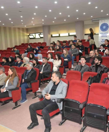 BUÜ’de "Ortak Dış Politika Vizyonu" konuşuldu
