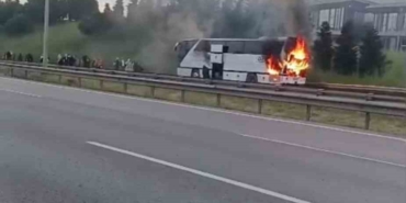 TEM’de yolcu otobüsü alev alev yandı