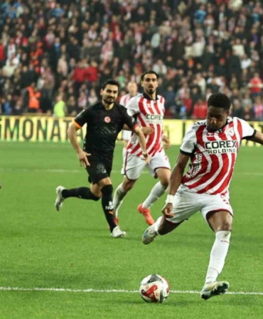 Galatasaray bu sezon ikinci kez 4 gol yedi