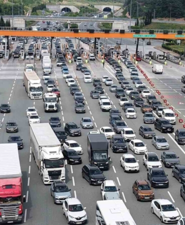 İstanbul’dan kaçış başladı